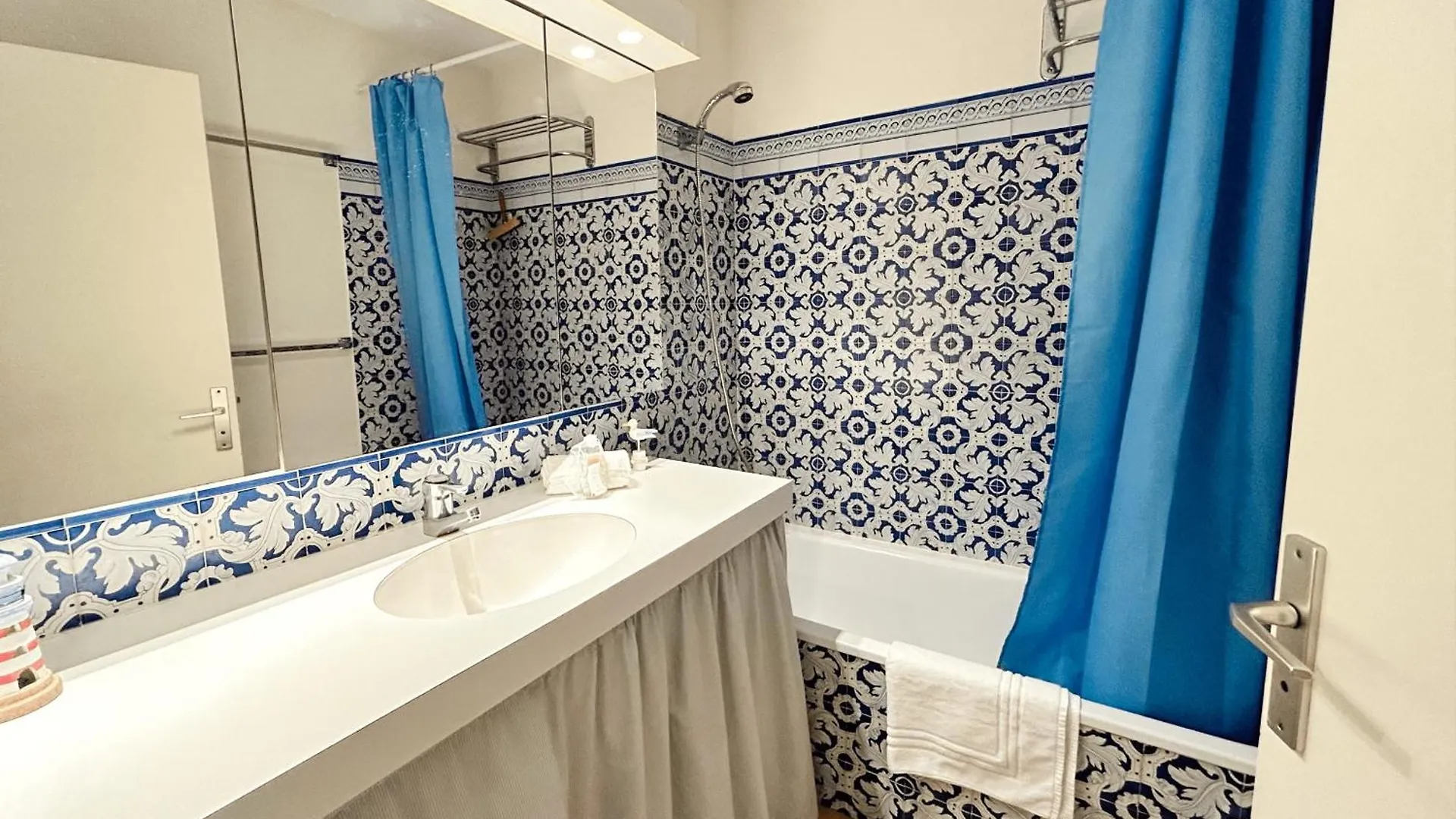 Lovely 3-Room Apartment With Ac And Wifi - Lift Grimaud