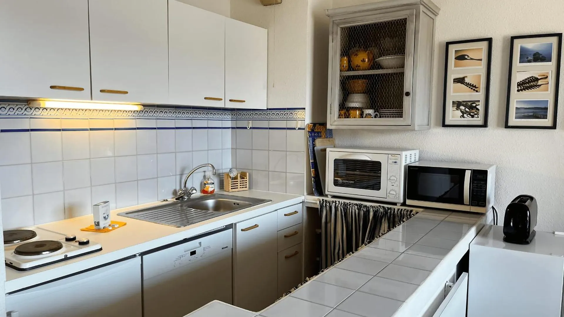 Lovely 3-Room Apartment With Ac And Wifi - Lift Grimaud 0*,  France
